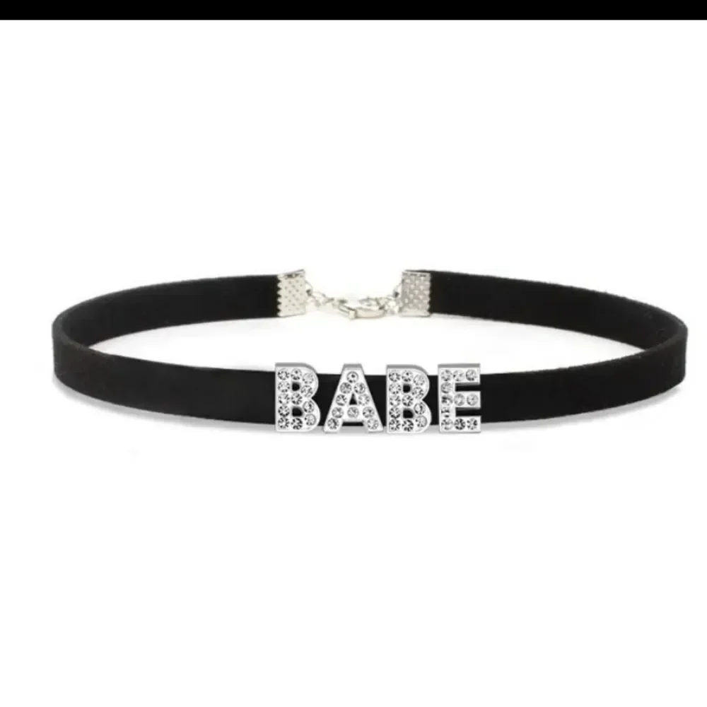 NWOT Y2K Babe Choker Necklace